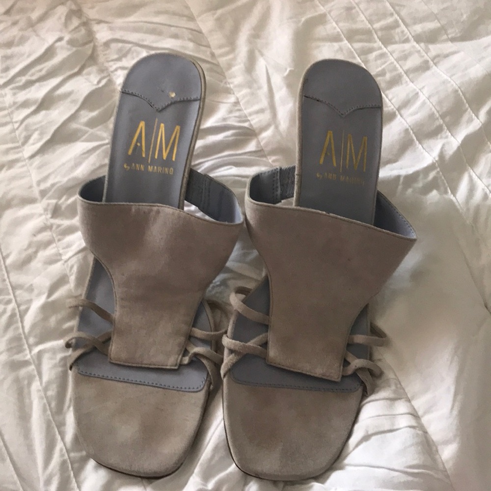 ANN MARINO DESIGNER GRAY PUMPS